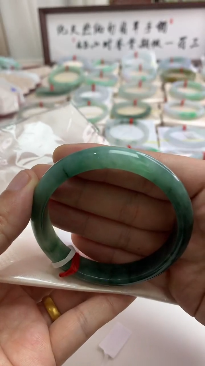 未镶嵌手镯翡翠冰油绿59