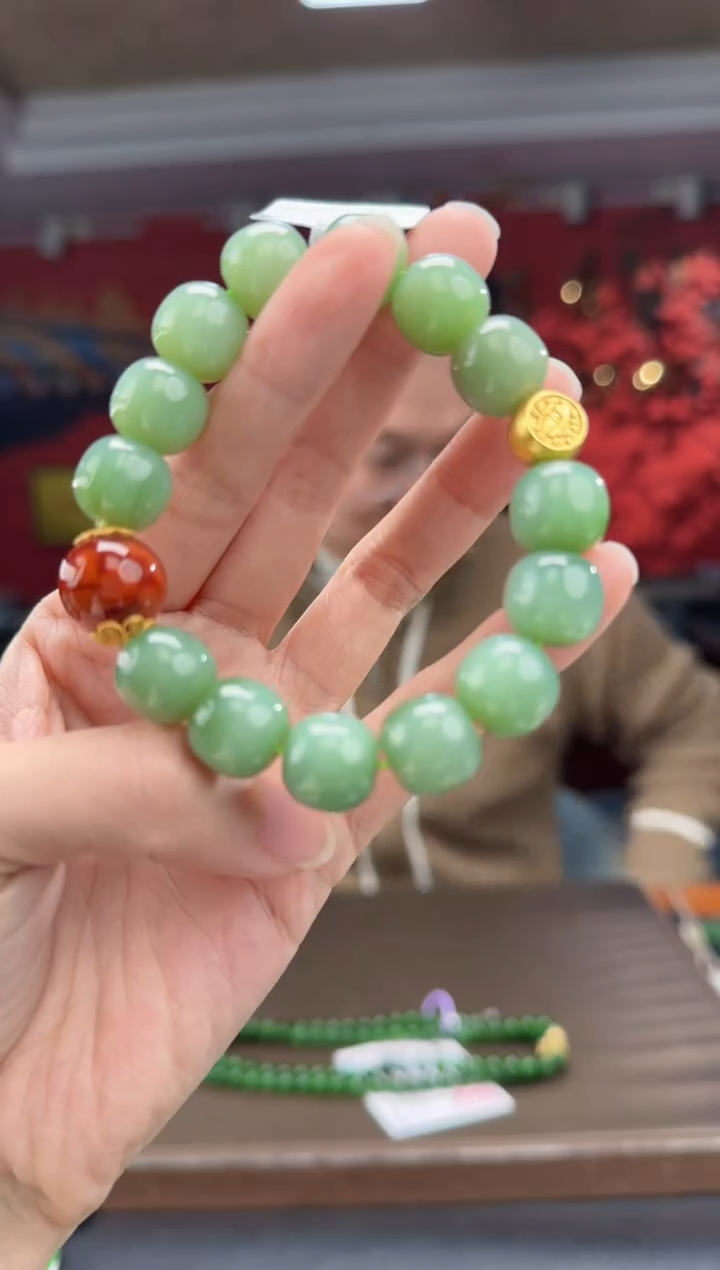 未镶嵌手链和田玉碧玉粉青老型珠单圈手串