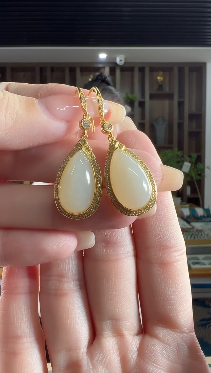 未镶嵌和田玉耳饰多样性发1