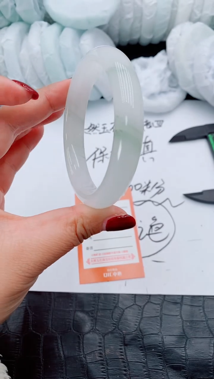 【闪购商品】石英质玉手镯未镶嵌R141-60/61