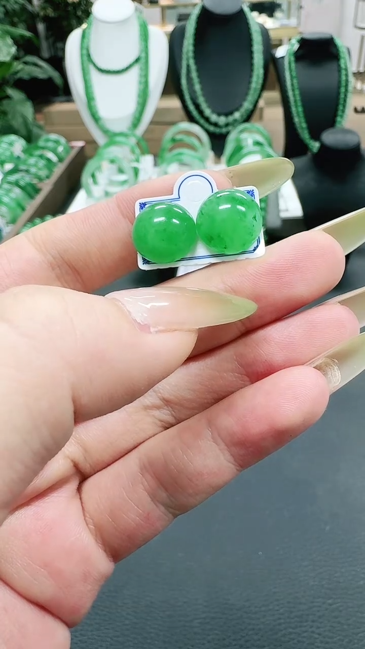 未镶嵌1石英质玉（非洲翠）/0151