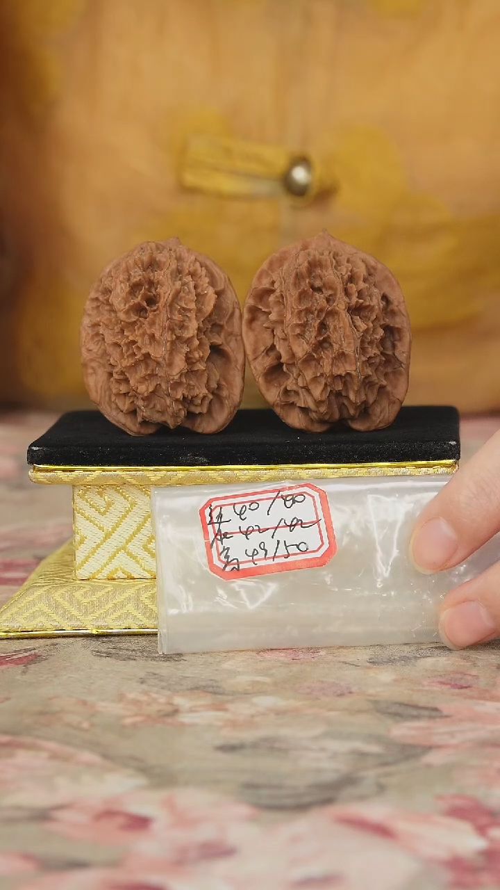 文玩核桃把件大刺官帽