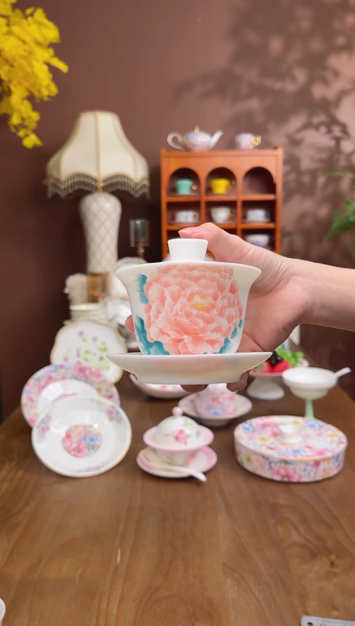 【闪购商品】瓦当羊脂玉牡丹三才盖碗1个