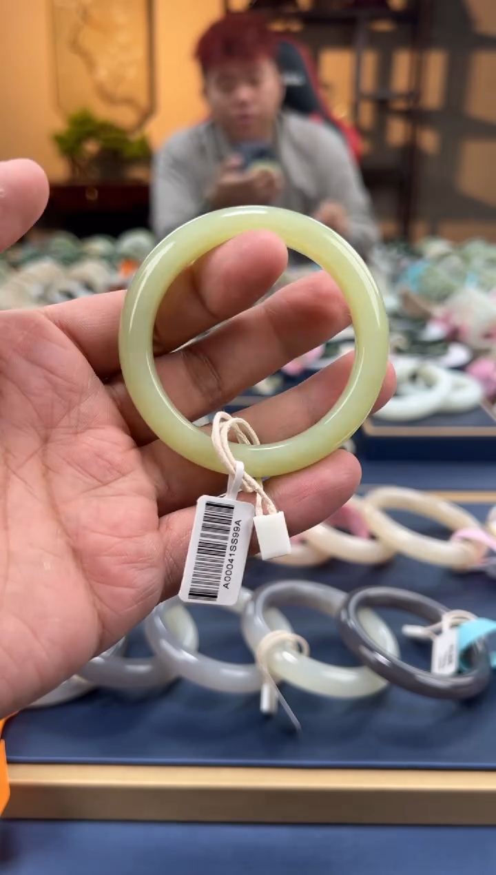 【闪购商品】和田玉手镯未镶嵌A0004-52