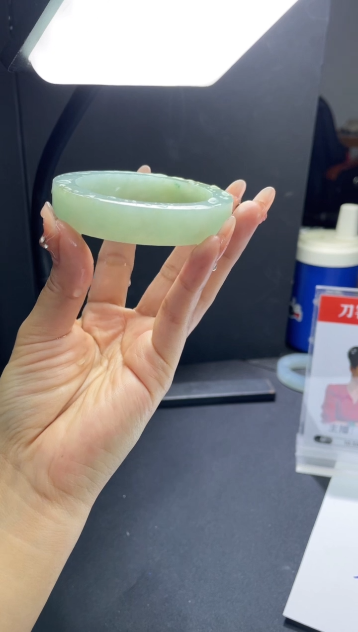 【闪购商品】定制翡翠手镯未镶嵌手镯DDH/发一件