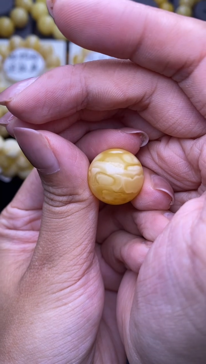 裸石琥珀未镶嵌大小姐珠宝30