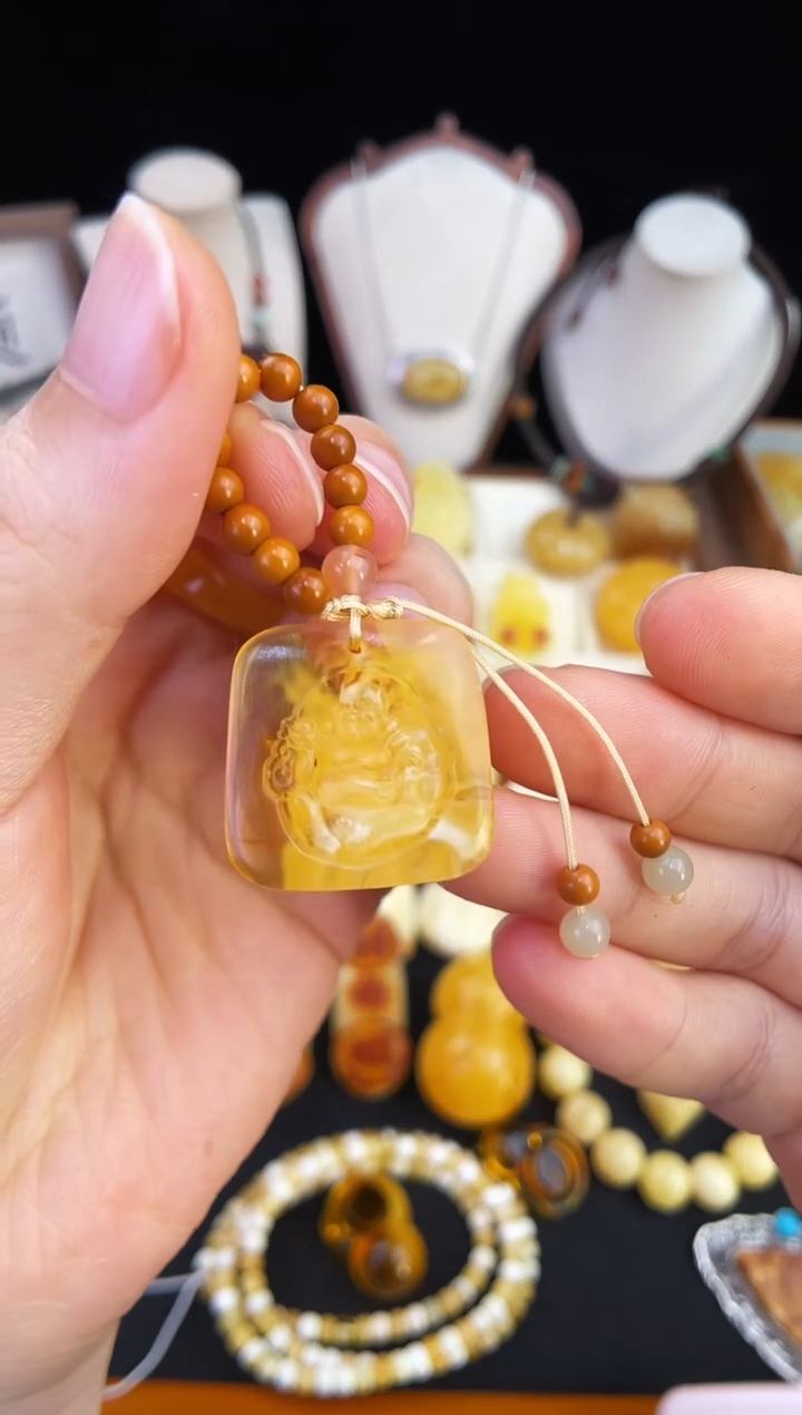 琥珀未镶嵌珠宝奇石柒月