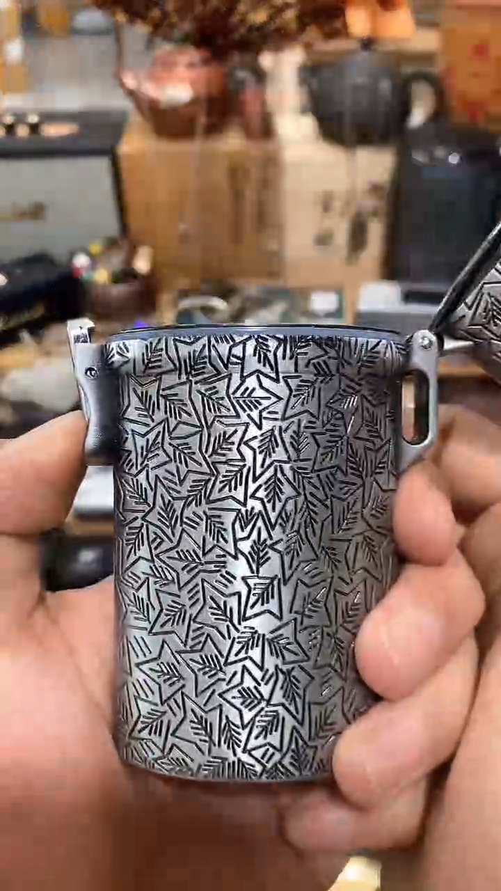 瓷片闪购商品 如图所示