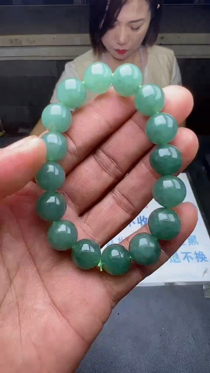 定制翡翠未镶嵌天然翡翠A货