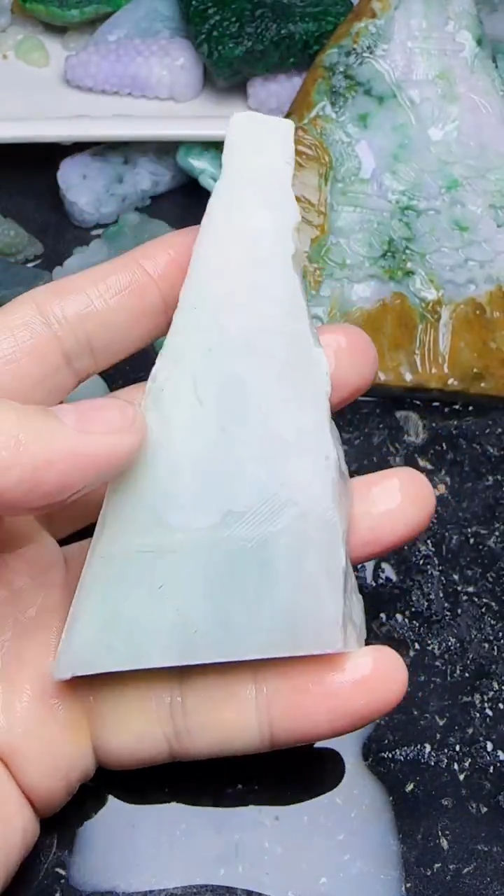 未镶嵌挂件翡翠084