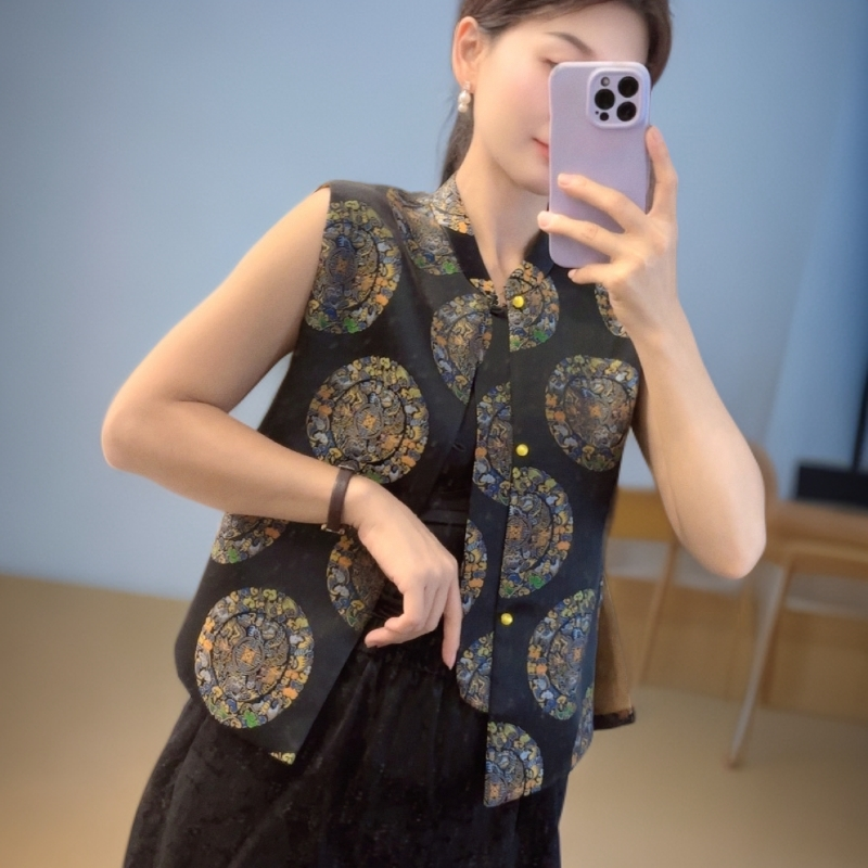 织锦无袖圆领小款马甲