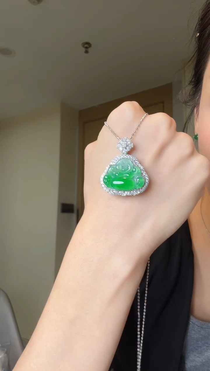 【闪购商品】翡翠吊坠(不含链)银S925镶嵌天然翡翠吊坠