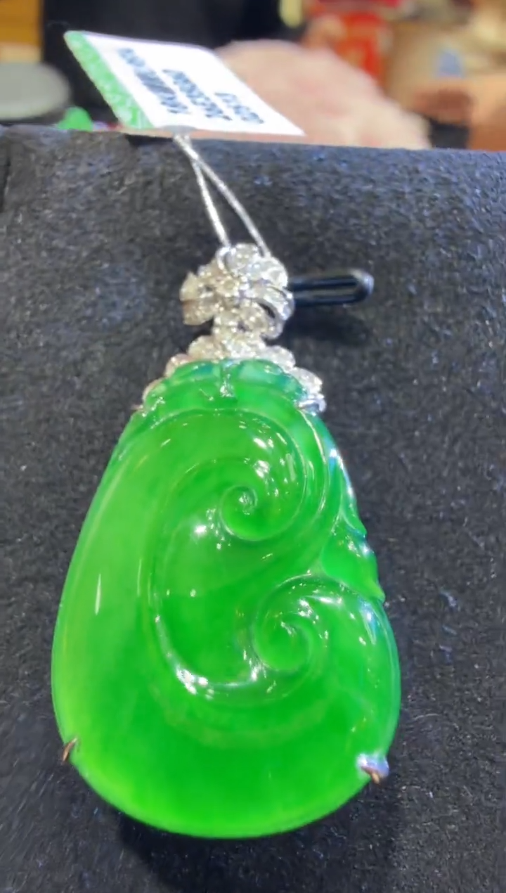 吊坠(不含链)18K金镶嵌翡翠多样性团购发一件