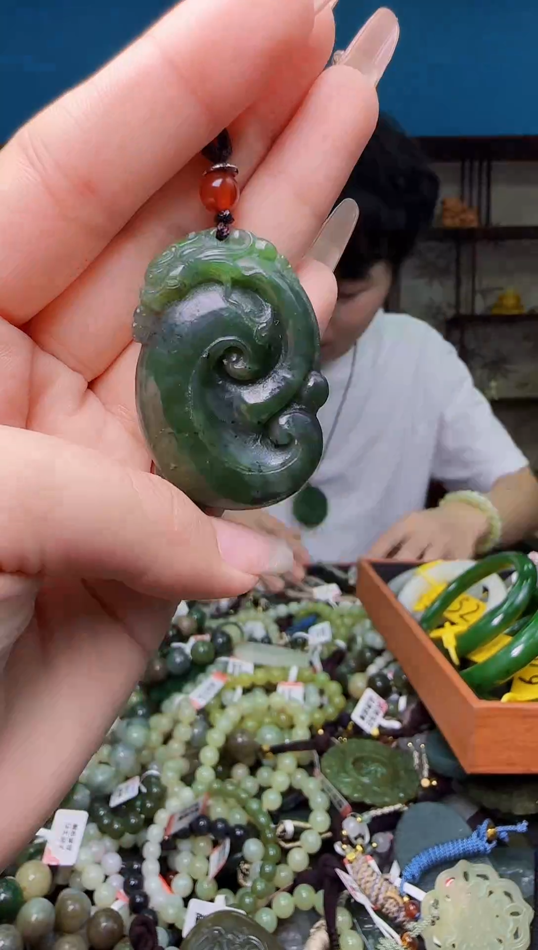 颈饰未镶嵌和田玉1