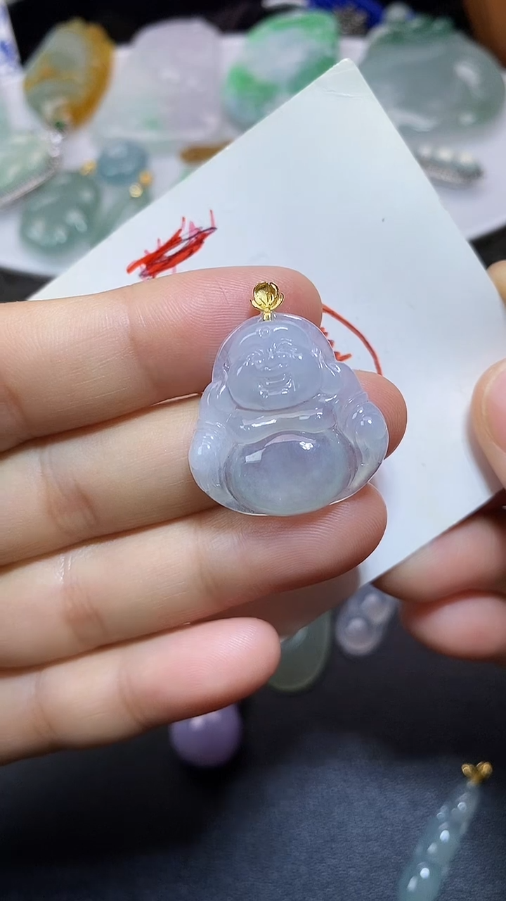 颈饰18K金镶嵌翡翠吊坠