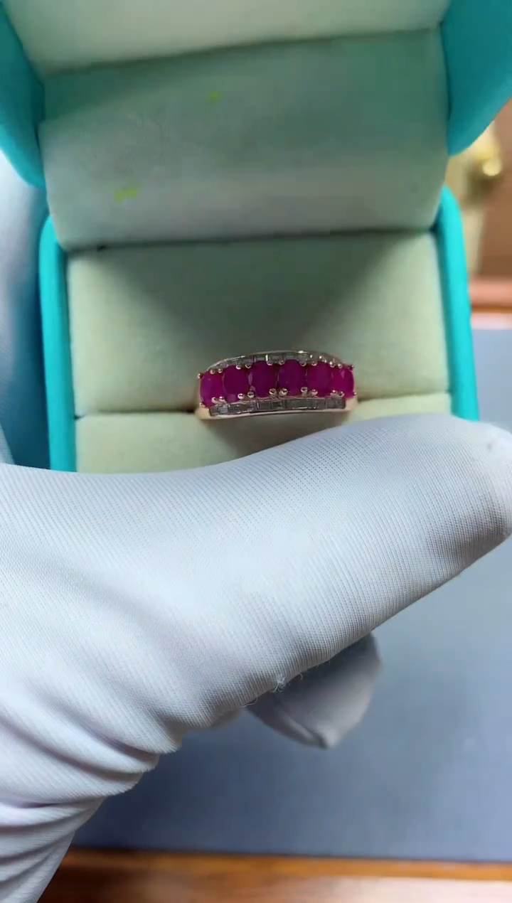 【闪购商品】蓝宝石颈饰银S925镶嵌.........