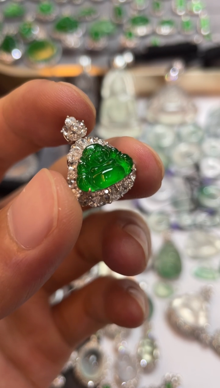 翡翠18K金镶嵌吊坠(不含链)小*佛公