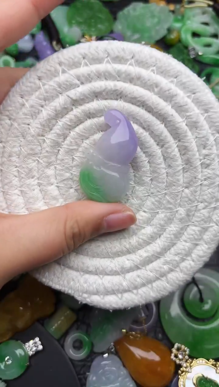 颈饰未镶嵌翡翠缅甸翡翠吊坠