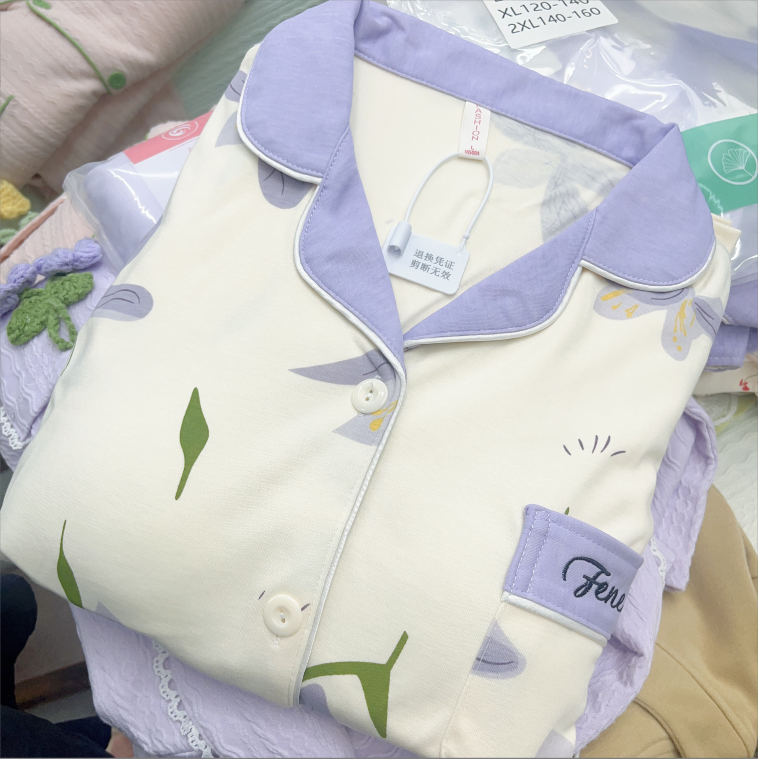 【B125】双面紧赛棉秋冬精品紫色百合拼色款刺绣长袖套装+胸垫