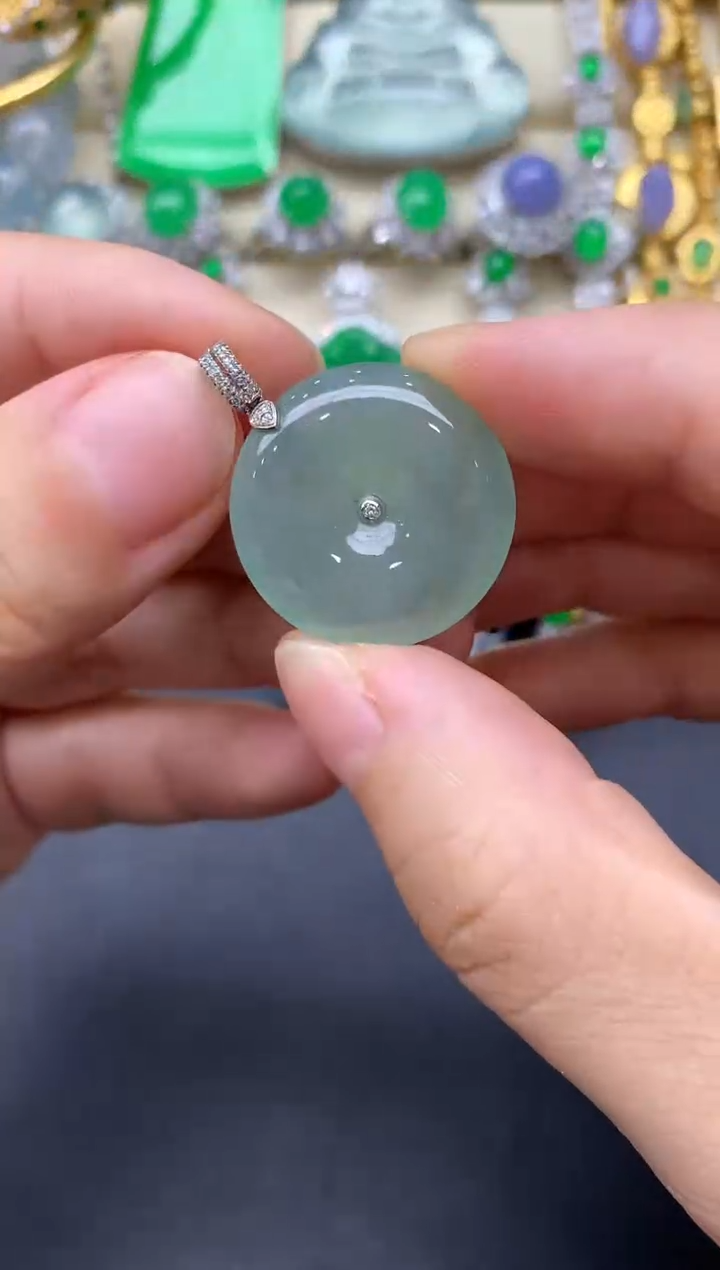 翡翠18K金镶嵌颈饰115-中国好珍宝