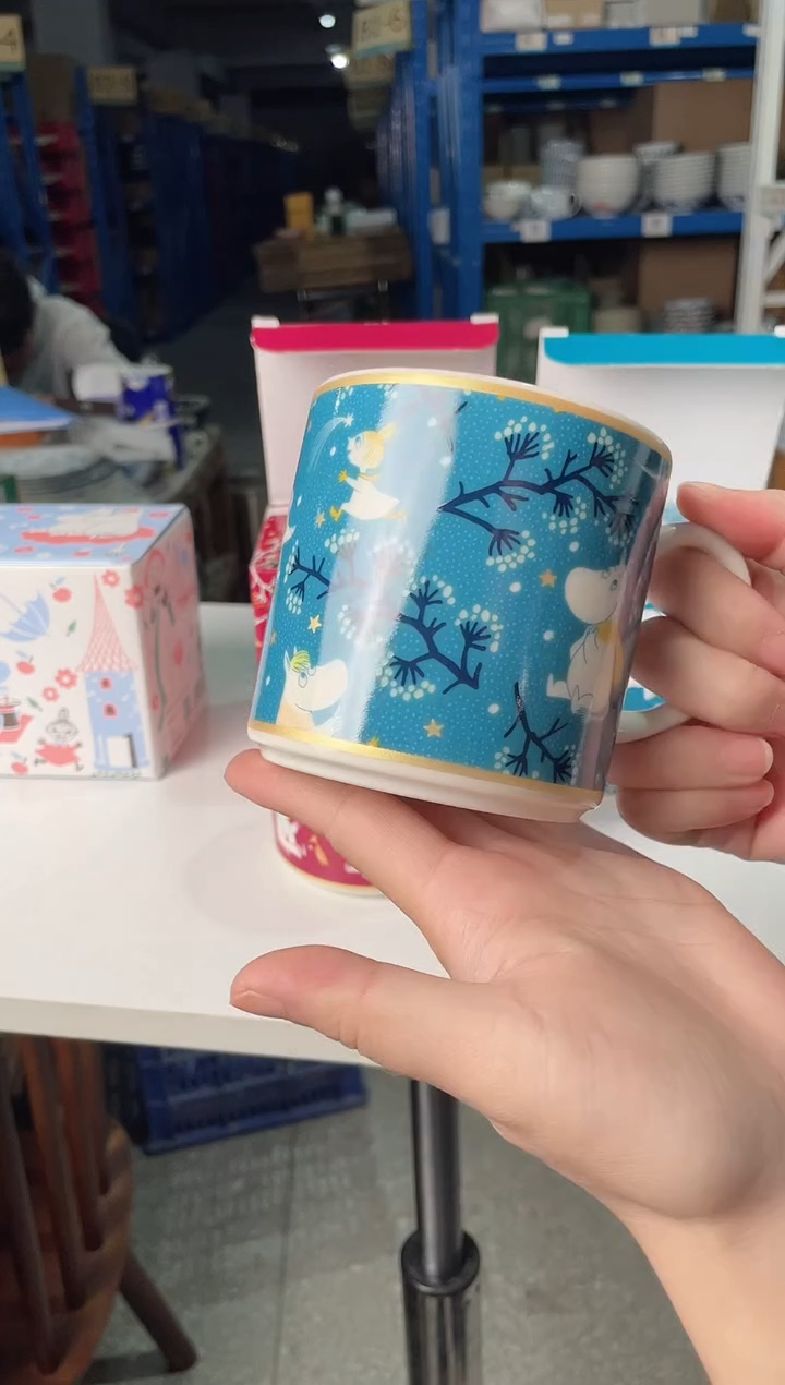 陶瓷姆明休初雪蓝色马克杯