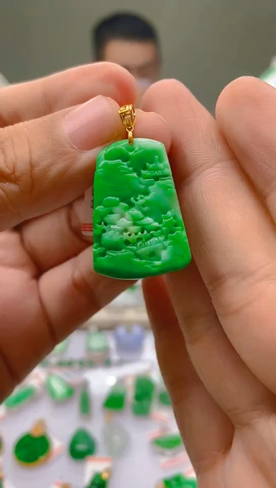 【闪购商品】翡翠颈饰18K金镶嵌 新号开播，全场乱卖