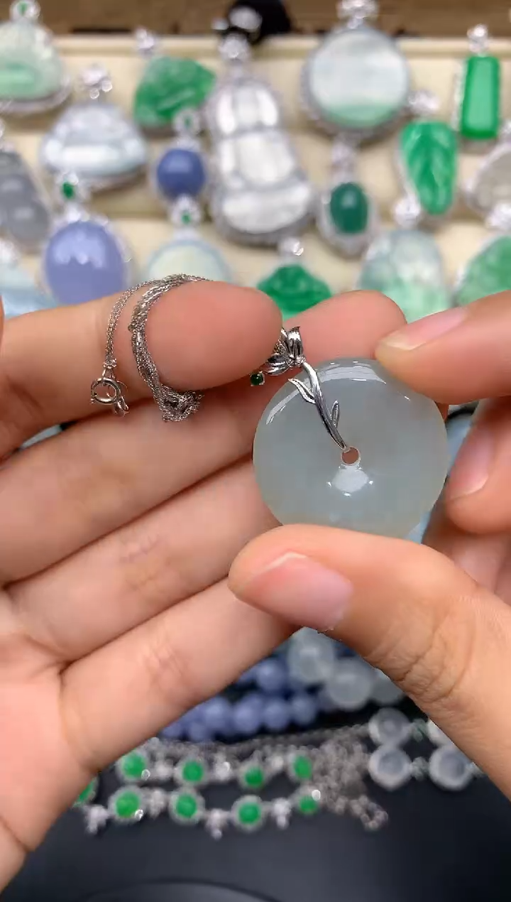 【闪购商品】翡翠颈饰18K金镶嵌99-中国好珍宝