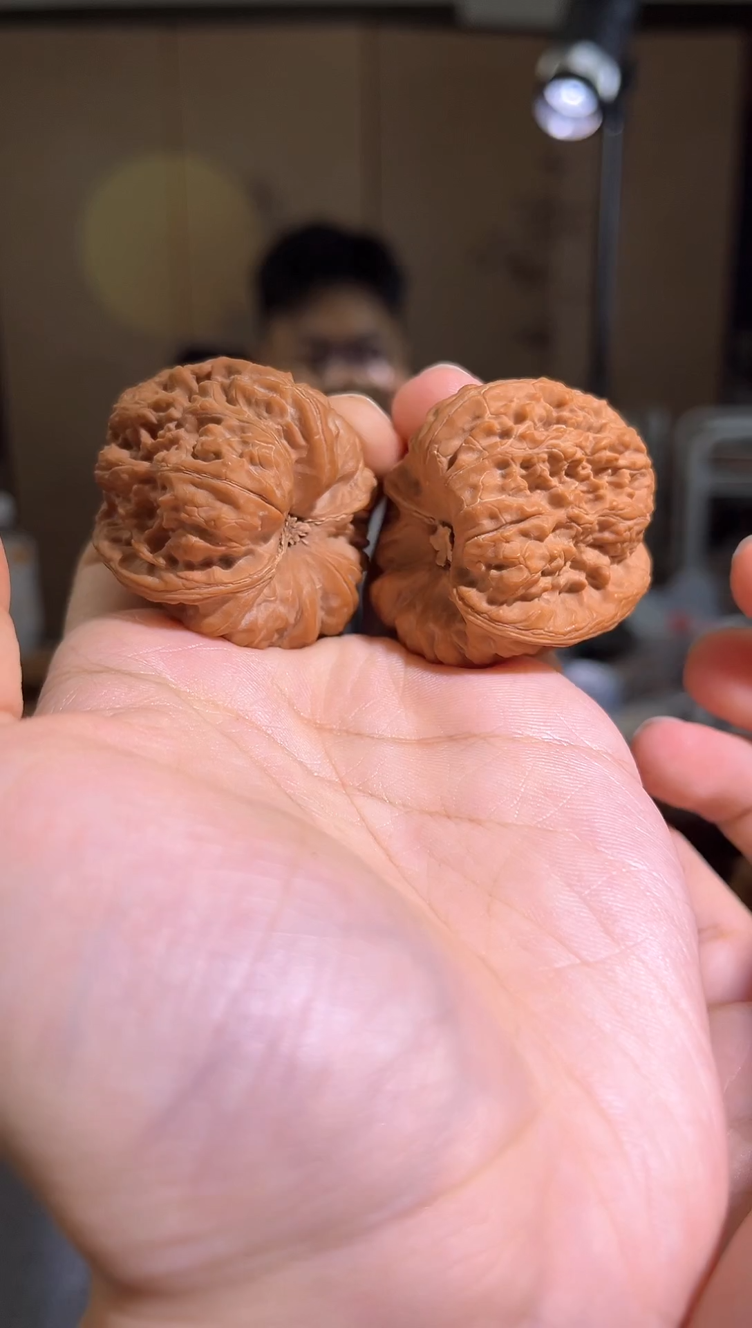 文玩核桃把件平谷凹底