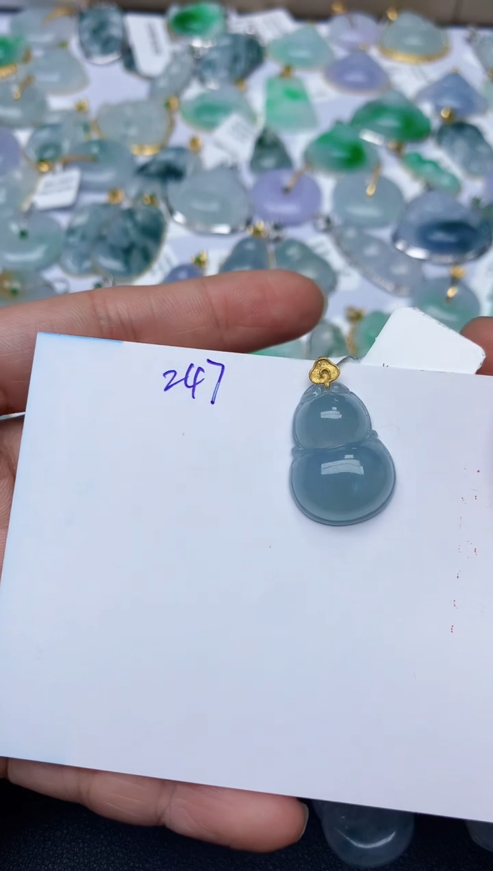 【闪购商品】翡翠颈饰18K金镶嵌天然翡翠A货  