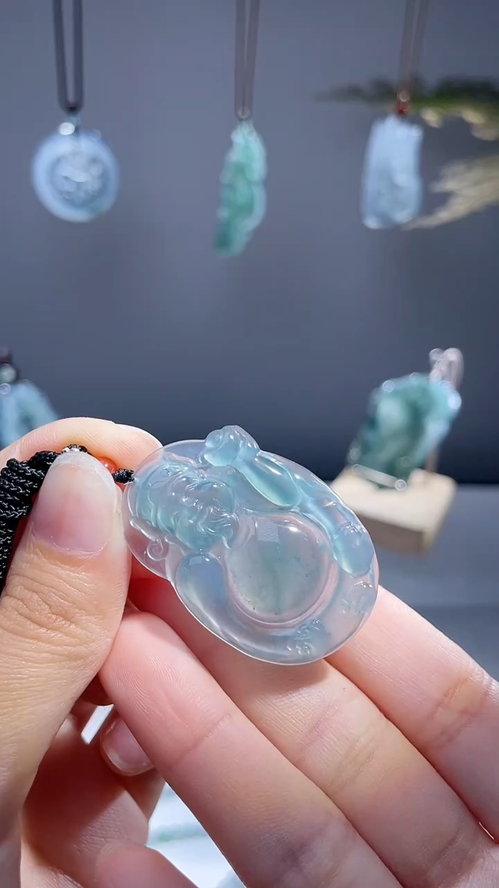 颈饰未镶嵌翡翠财神