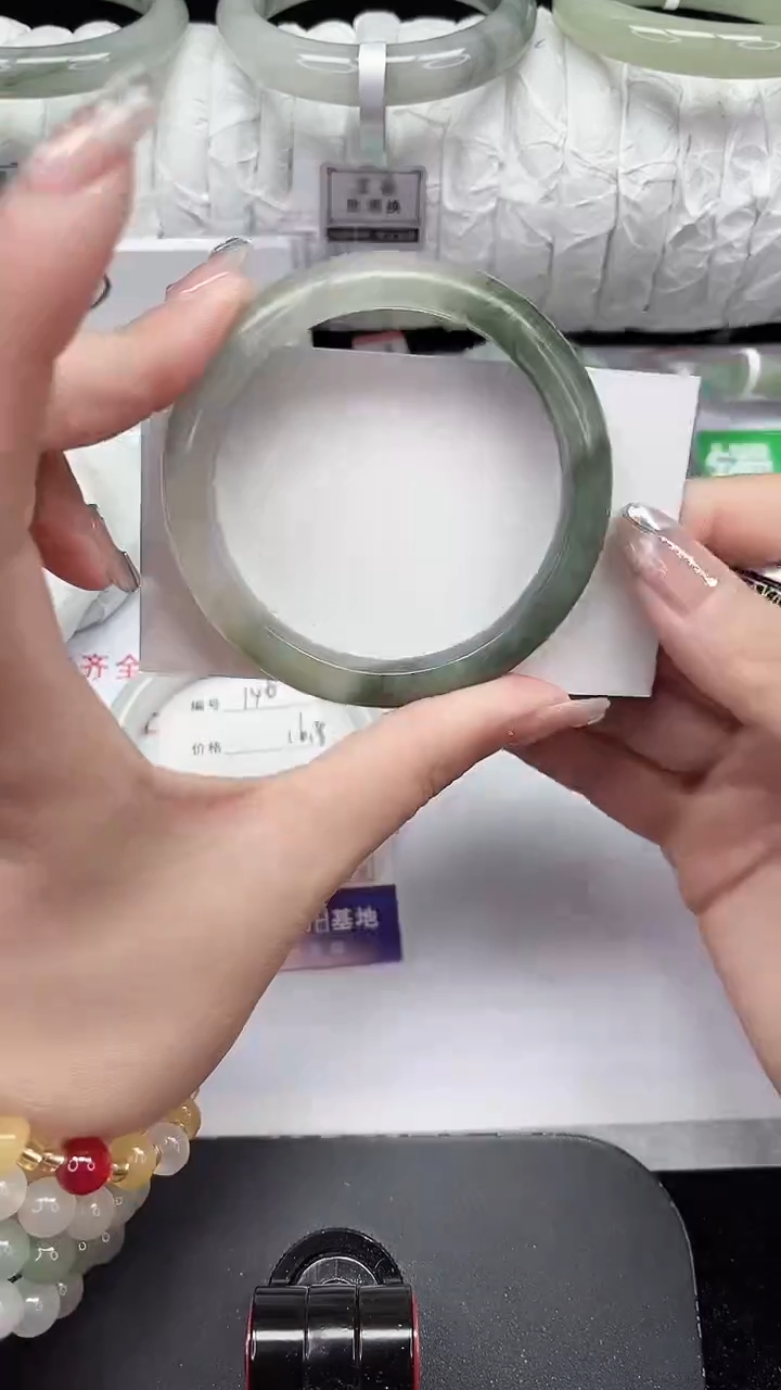 未镶嵌手镯石英质玉147-55/56