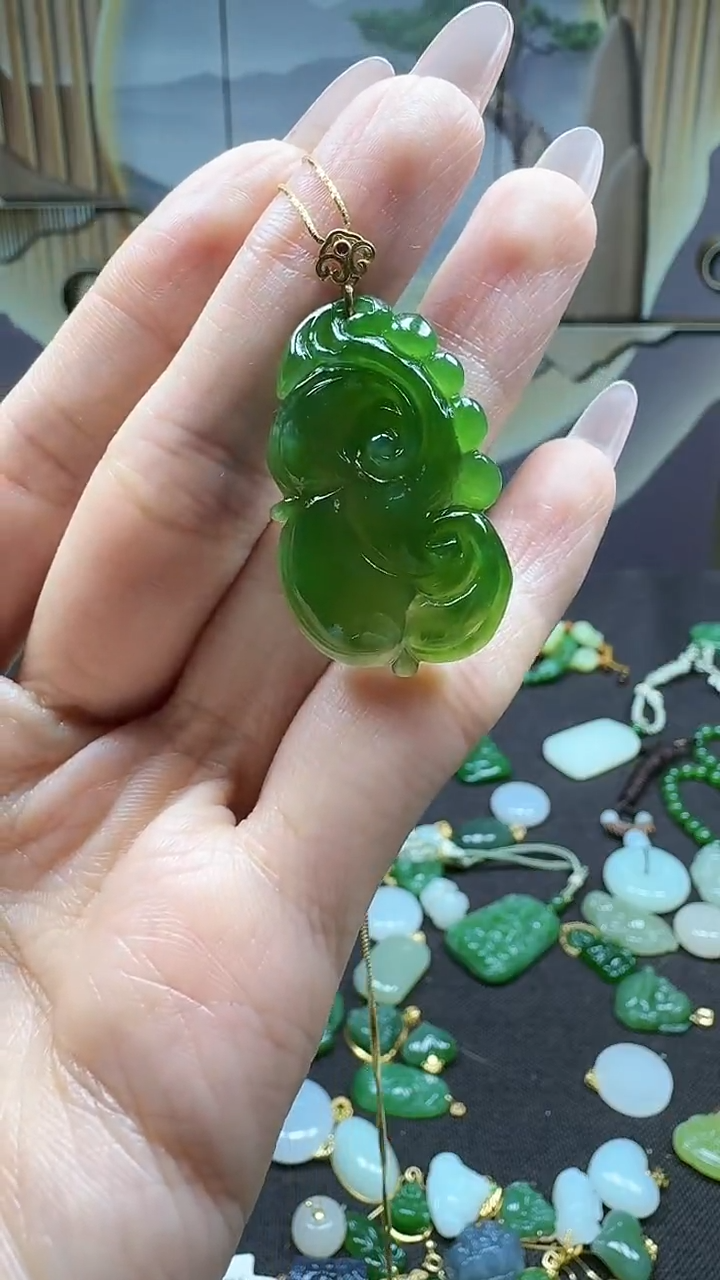 和田玉18K金镶嵌挂件1