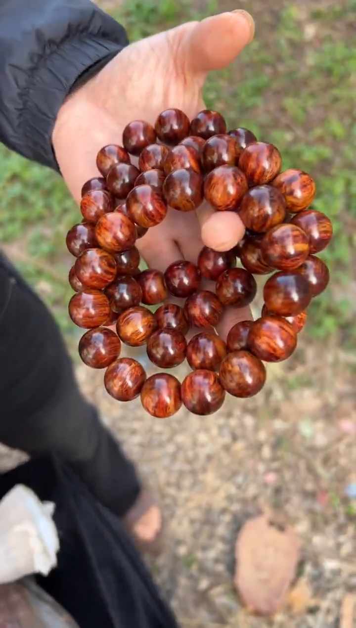 黄花梨/降香黄檀A033芝麻点1.8圆珠手串188多样性发一