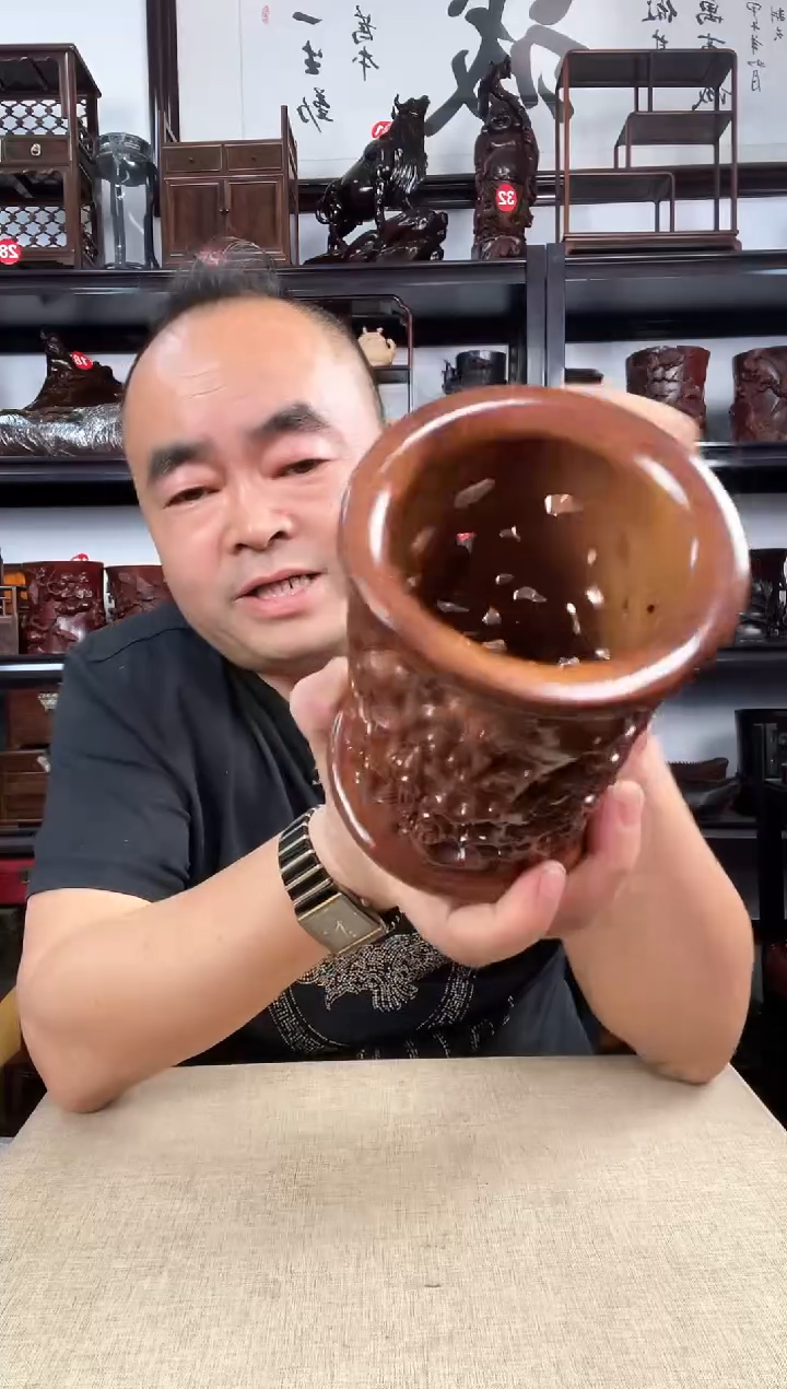 木黄笔筒老李红木工艺品