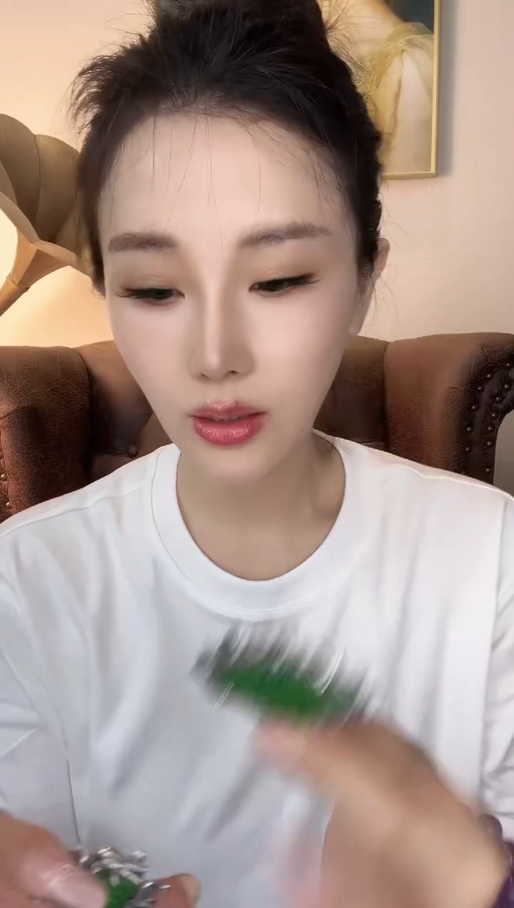 翡翠未镶嵌颈饰小*翡翠B798
