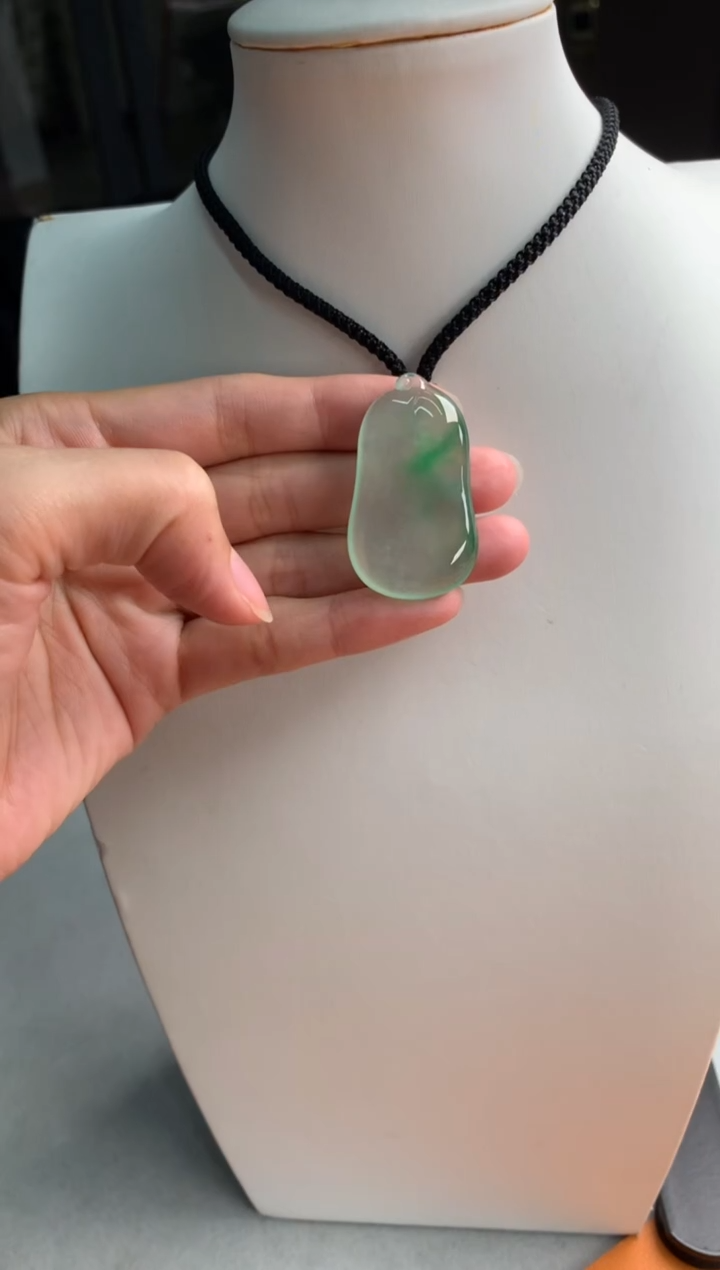 【闪购商品】翡翠颈饰未镶嵌40.6-23.7-6.2