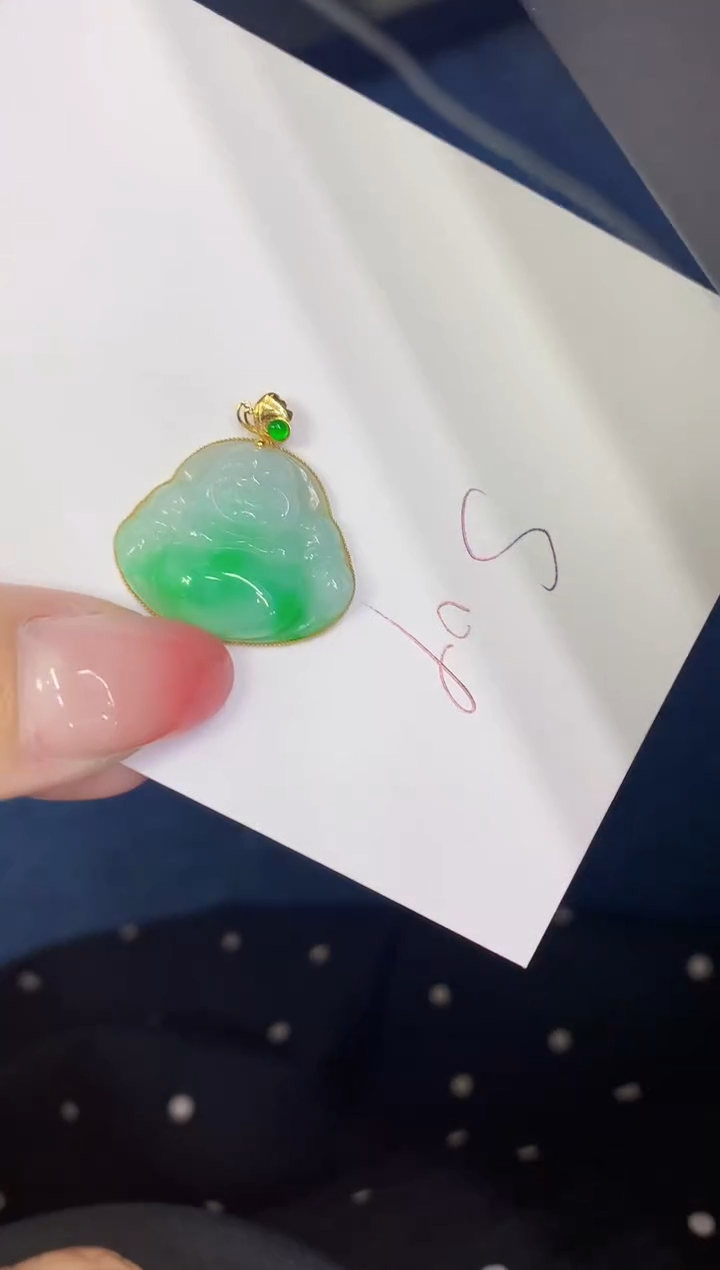 翡翠18K金镶嵌颈饰缅甸天然翡翠A货