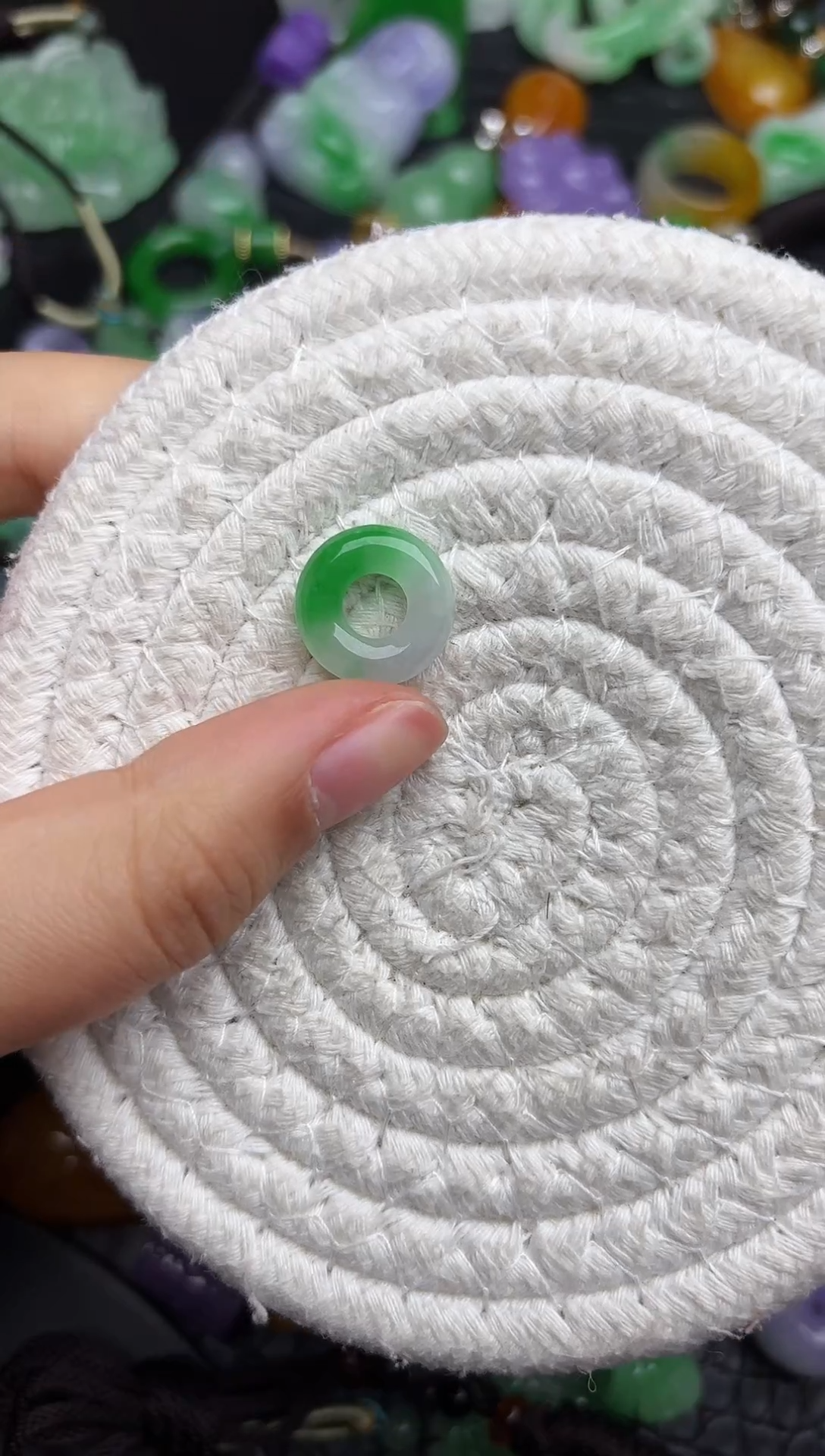 颈饰未镶嵌翡翠缅甸翡翠吊坠