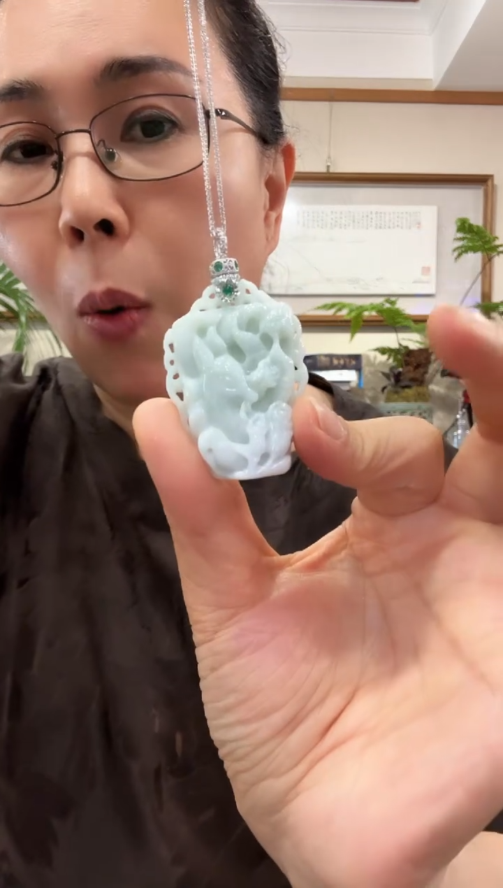 翡翠未镶嵌颈饰国风