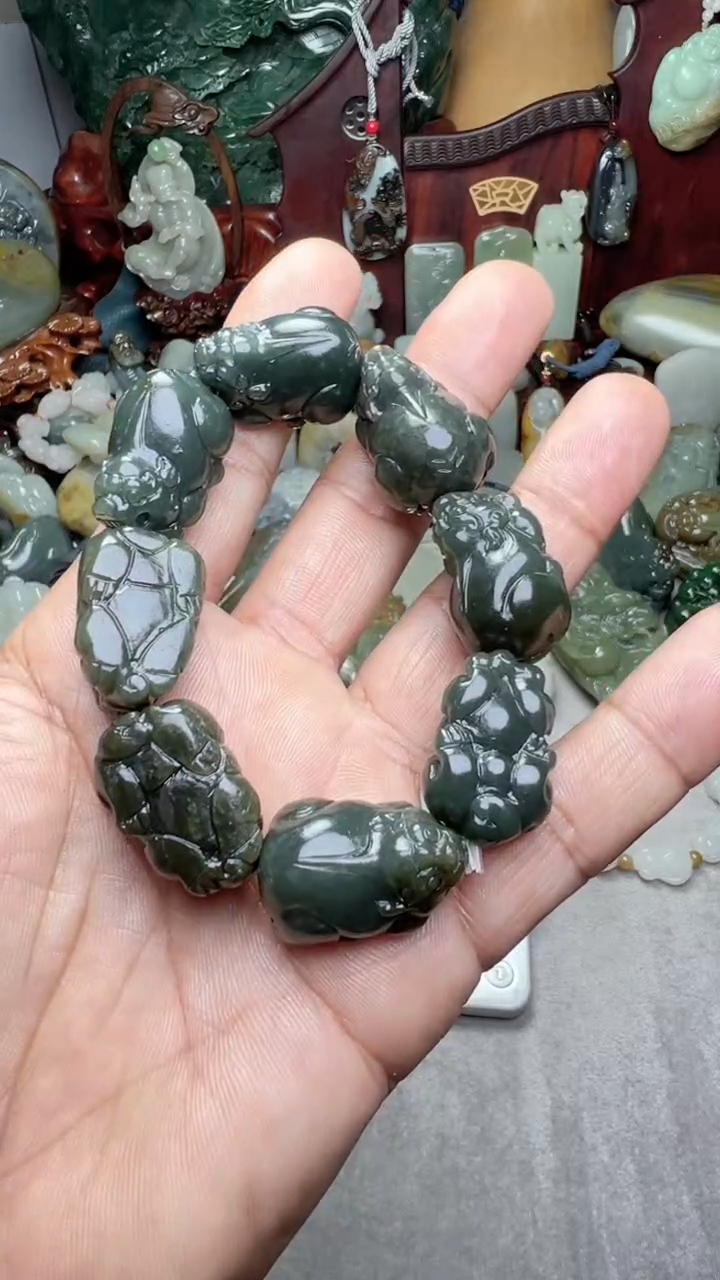 和田玉未镶嵌把件=