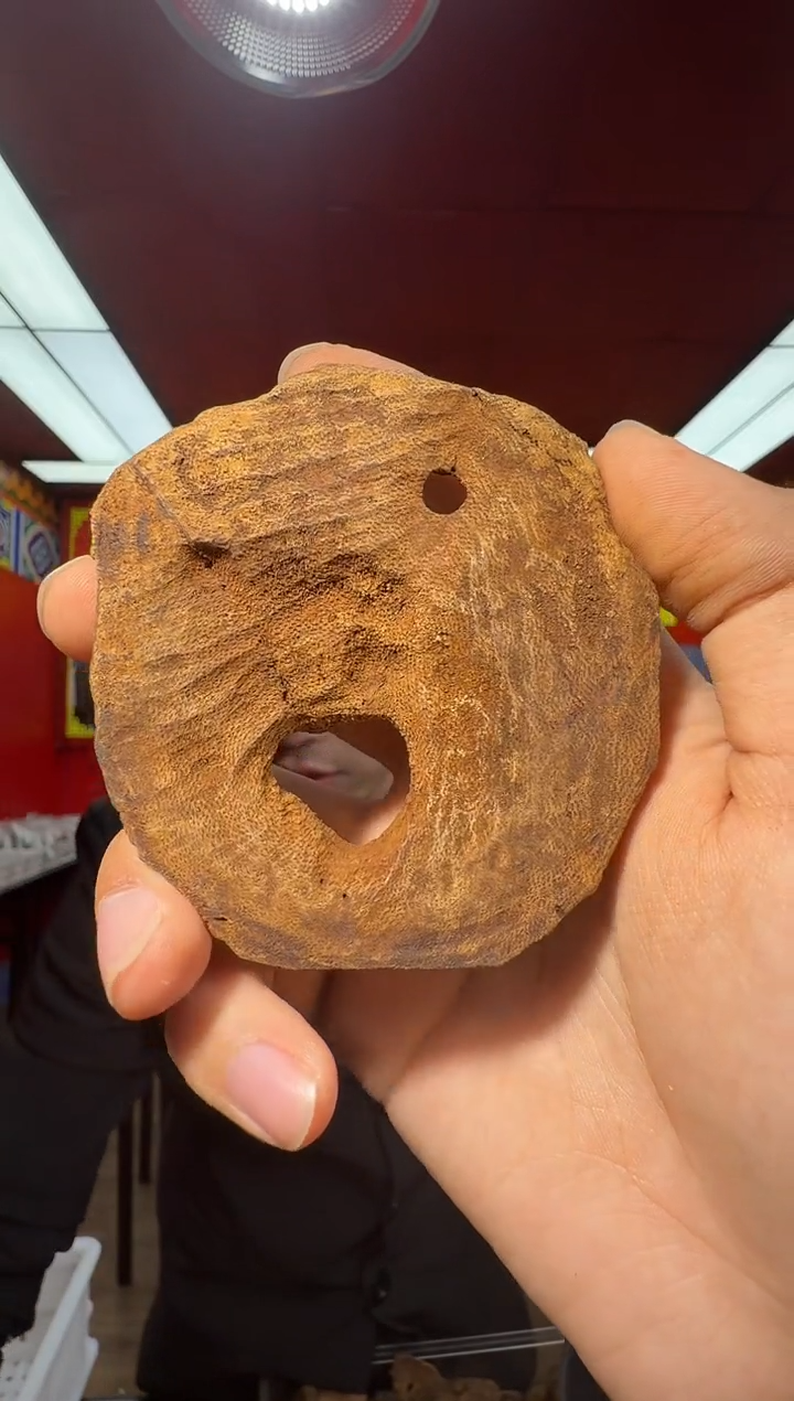 沉香吊坠t38海南多样性发一