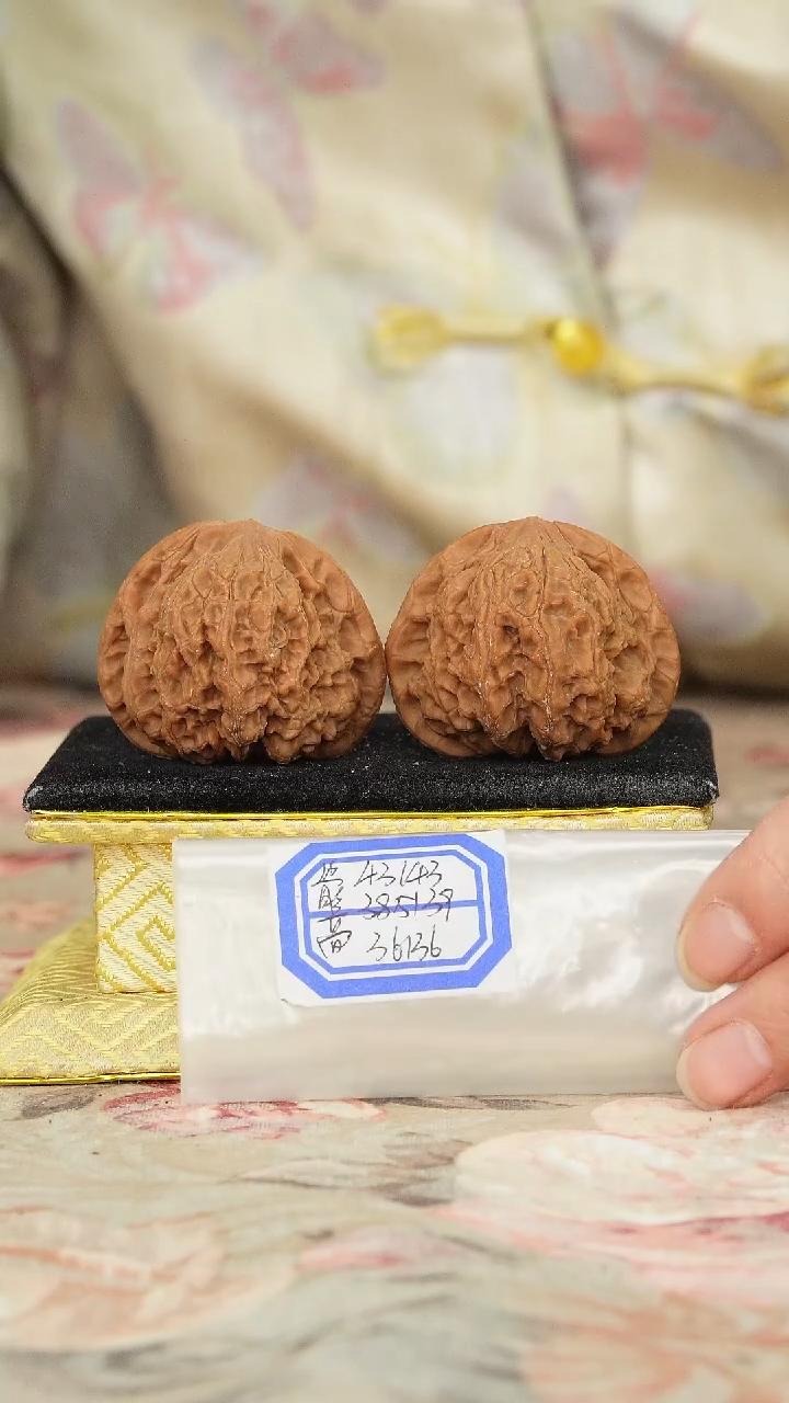 【闪购商品】文玩核桃把件兴隆狮子头