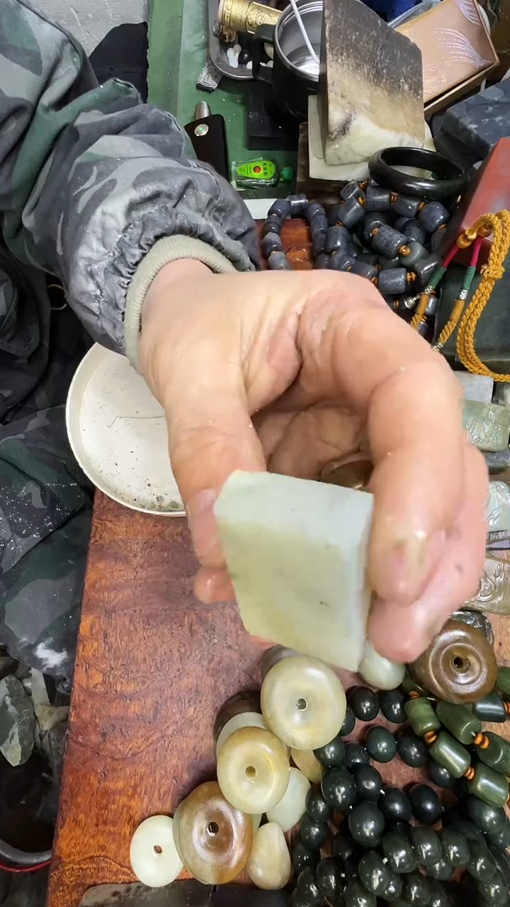 未镶嵌和田玉珠宝半成品1