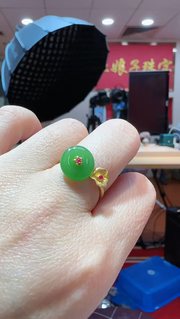 【闪购商品】和田玉戒指18K金镶嵌平安扣戒指HNZ8378