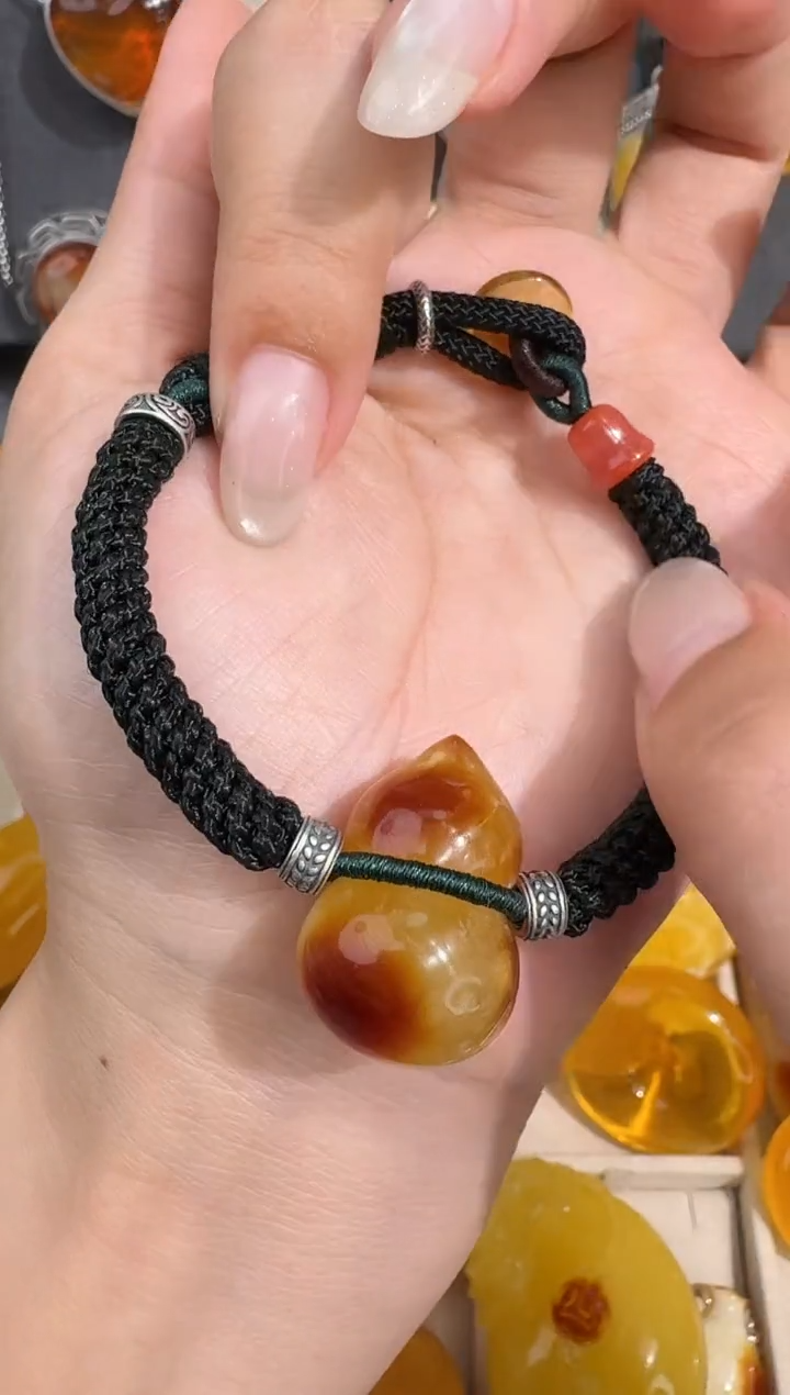 裸石琥珀未镶嵌青*琥珀