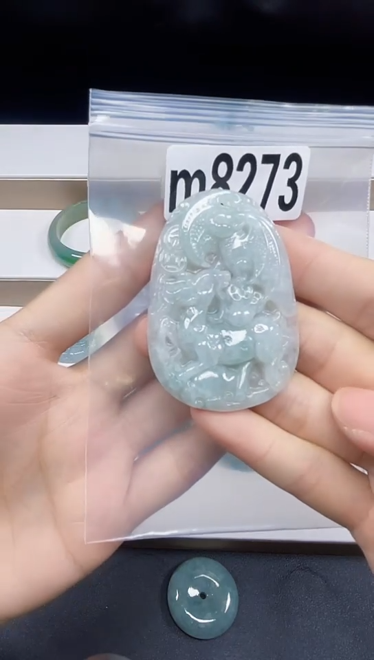 颈饰未镶嵌翡翠天然翡翠吊坠挂件