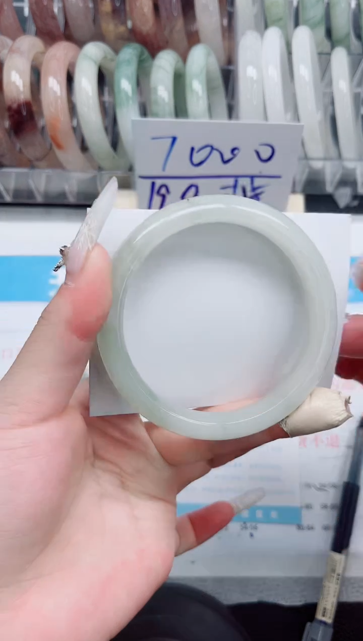 【闪购商品】石英质玉手镯未镶嵌A36-62.6