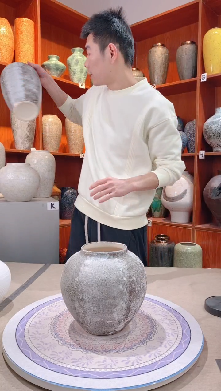 【闪购商品】瓶 陶瓷花瓶 无花 雪花秀 小号