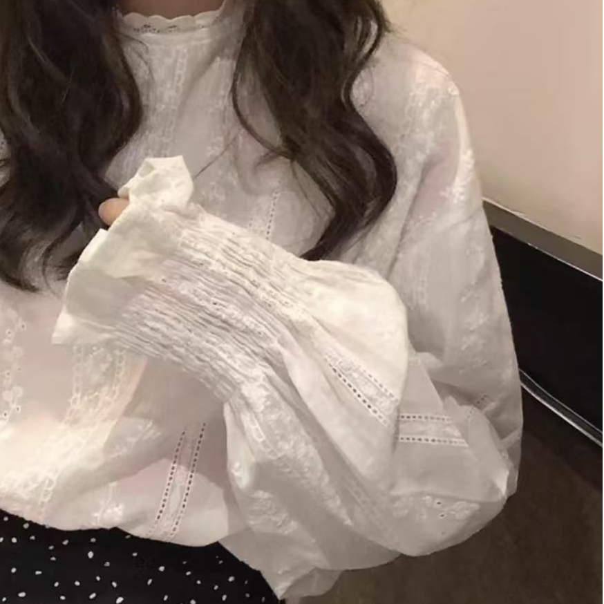 时尚金典白搭女装蕾丝长袖白色洋气百搭小众宽松设计感