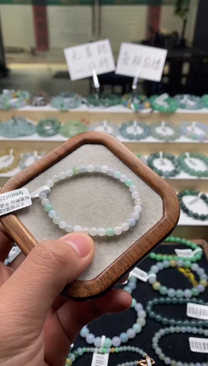 【闪购商品】翡翠手链未镶嵌天然A货翡翠